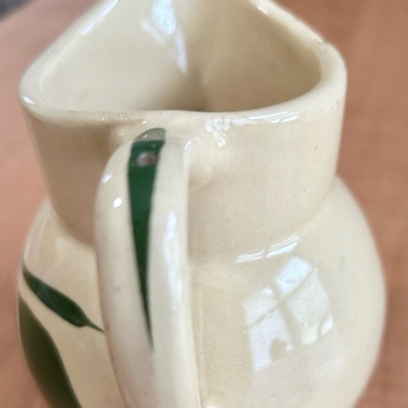 Vintage watt pottery Drink pitcher Apple and leaves #62 creamer - Picture 3 of 10